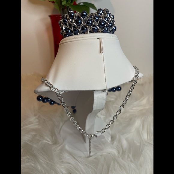 BIB NECKLACE EARRINGS & NECKLACE SET💕🎁 - Picture 3 of 3